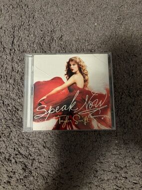 Taylor Swift Speak Now CD - Red and White Artwork